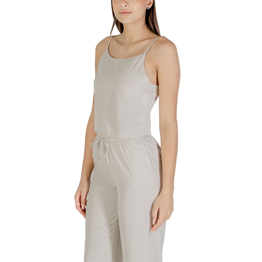 Only Beigefarbenes Oberteil aus recyceltem Polyester