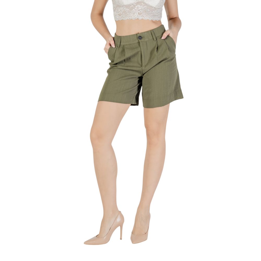 Only Grüne Viskose-Bermuda-Shorts