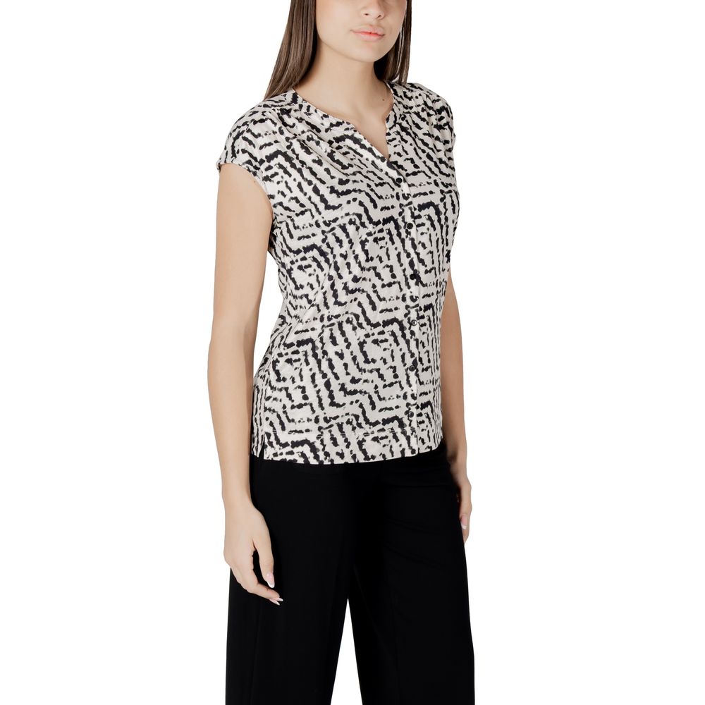 Street One T-Shirt aus cremefarbener Baumwolle