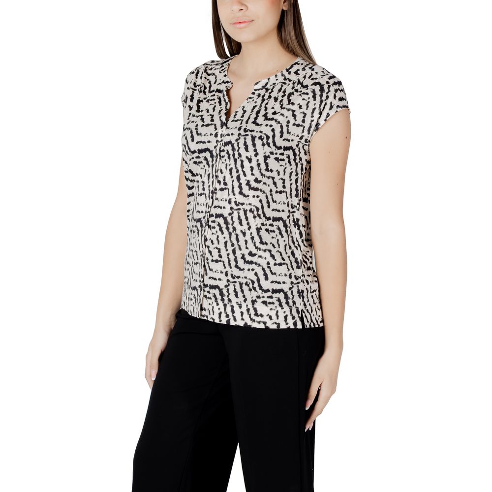 Street One T-Shirt aus cremefarbener Baumwolle