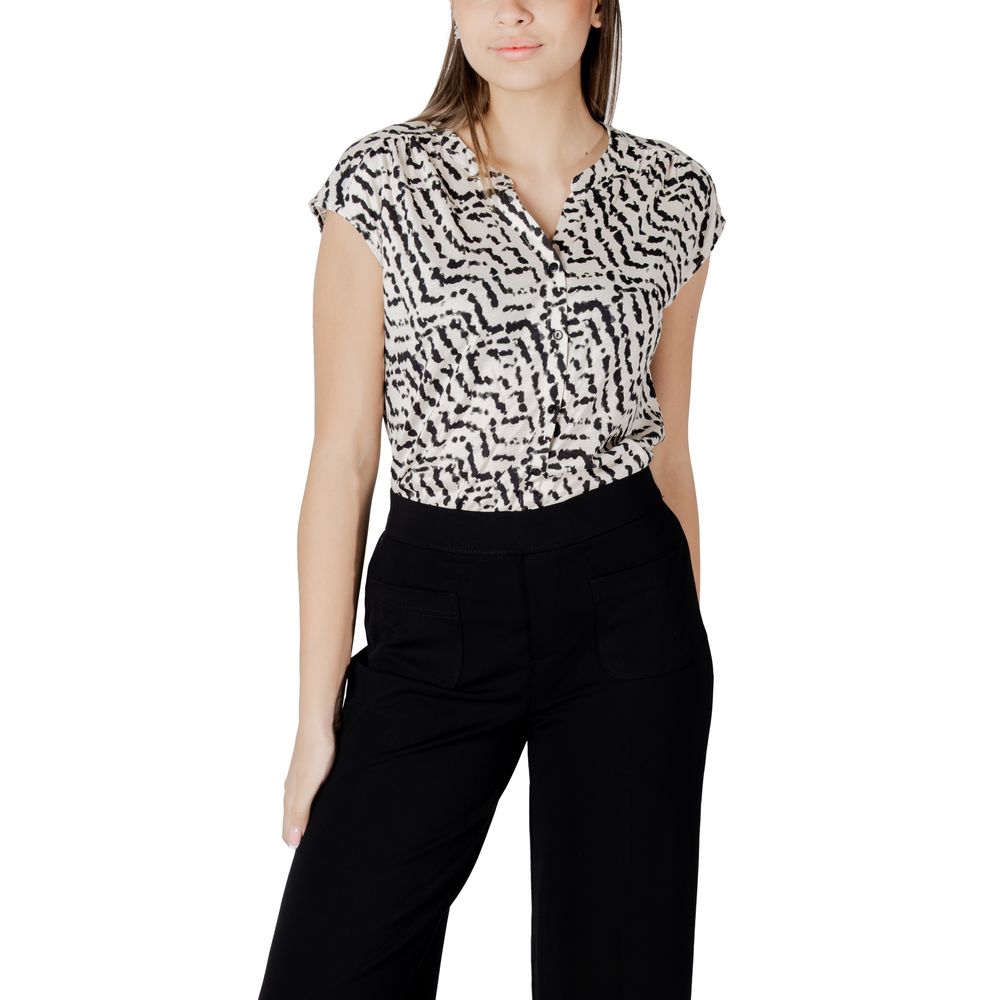 Street One T-Shirt aus cremefarbener Baumwolle