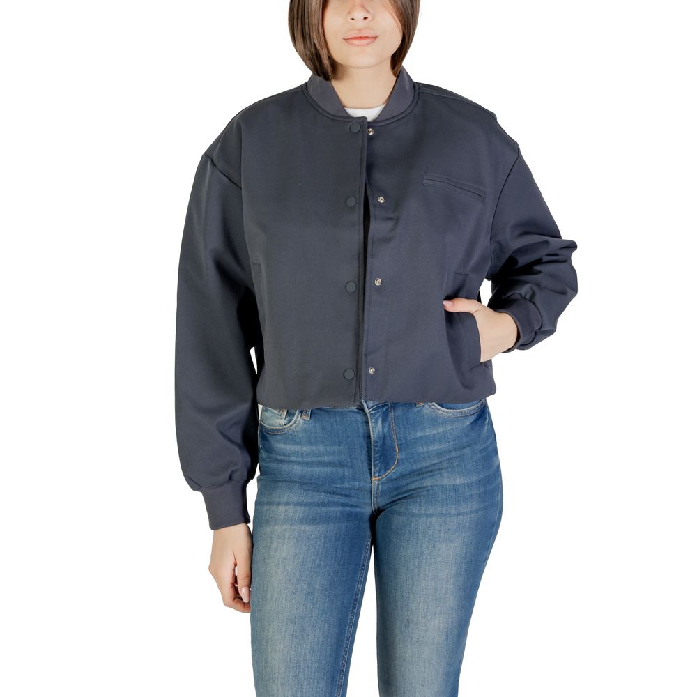 Calvin Klein Jeans Graue Jacken aus recyceltem Polyester &amp