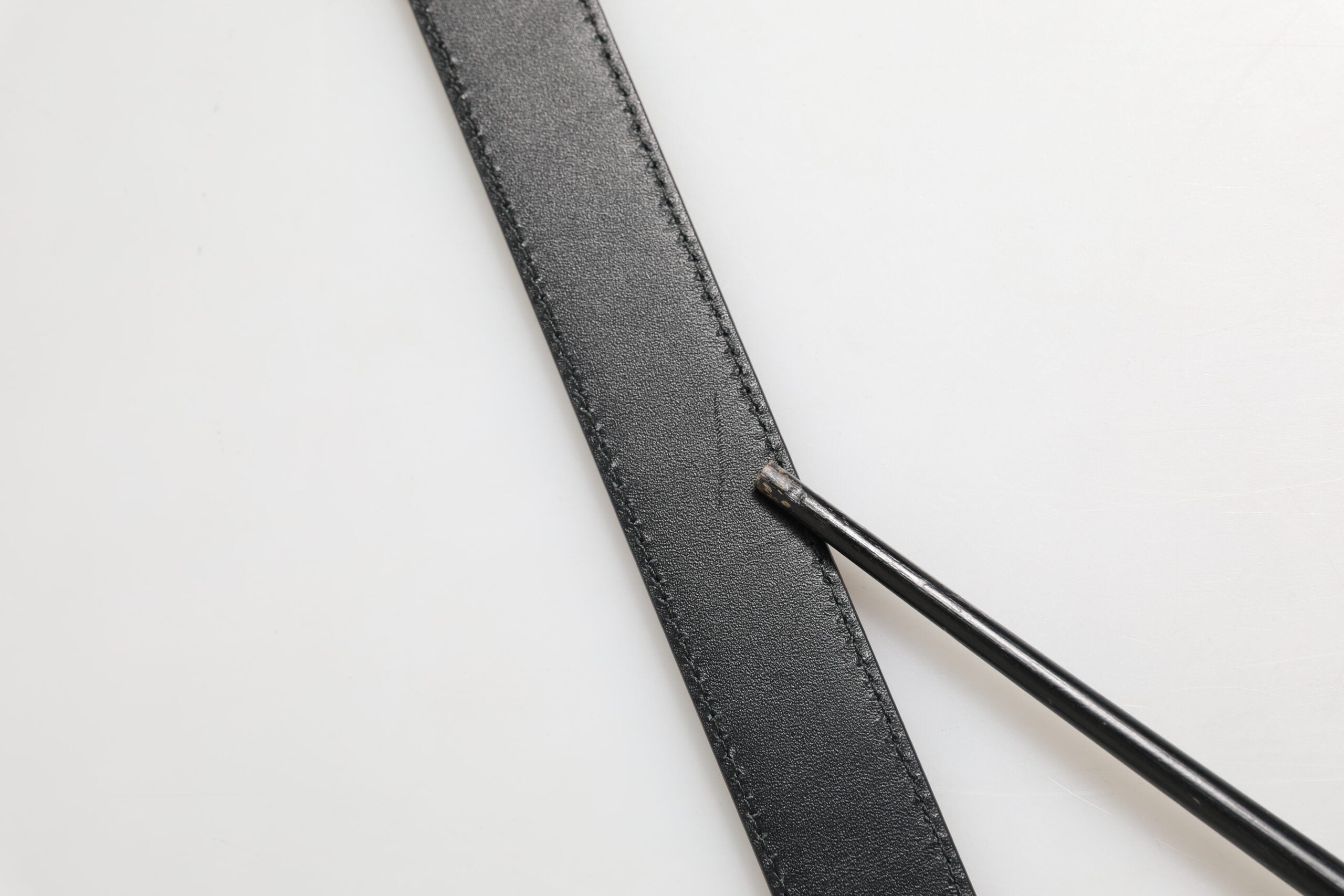 Dolce & Gabbana Schwarzes strukturiertes Leder Silberne Metallschnalle Herrengürtel