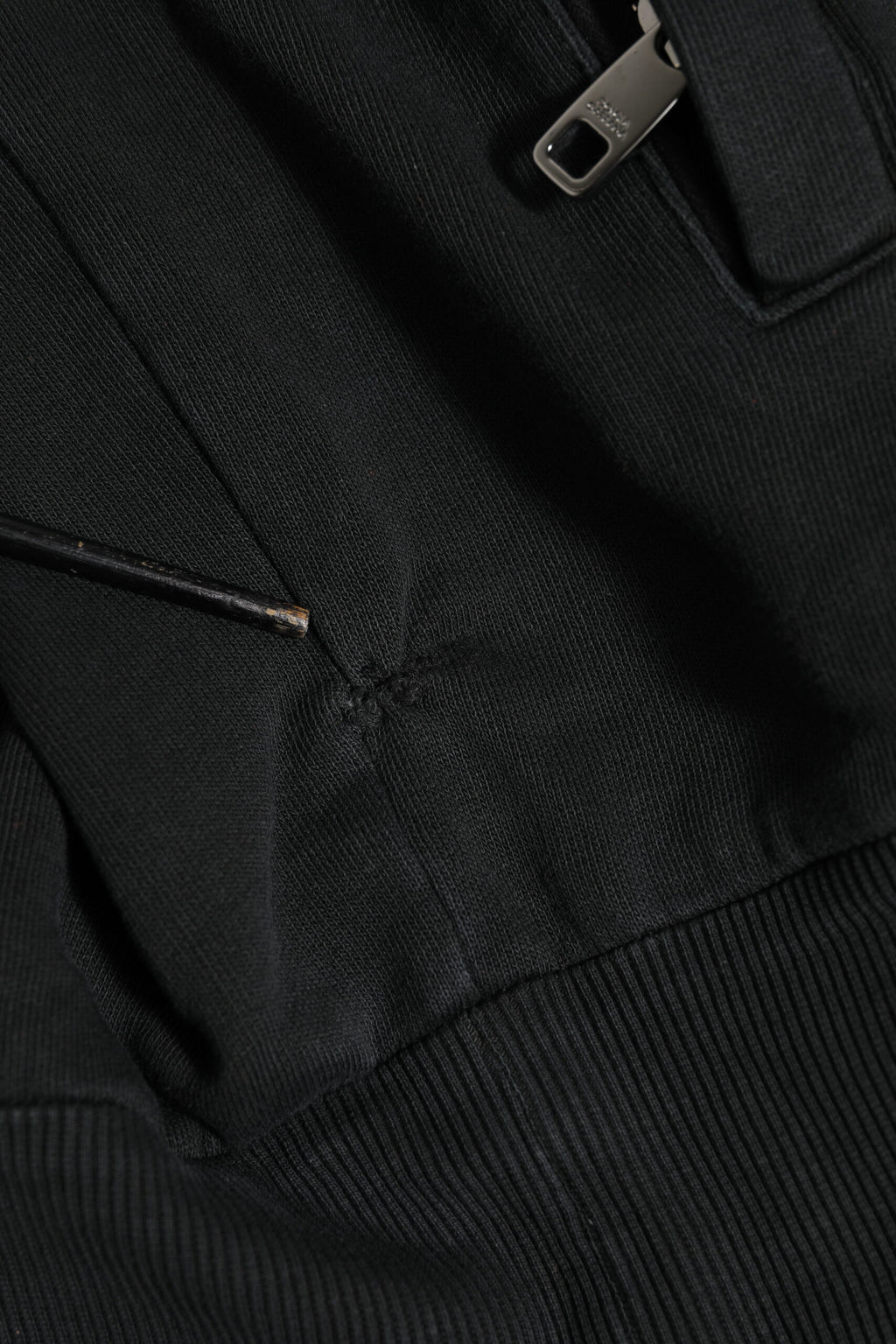 Dolce & Gabbana Schwarzes Logo-Sweatshirt mit Kapuze und Reißverschluss