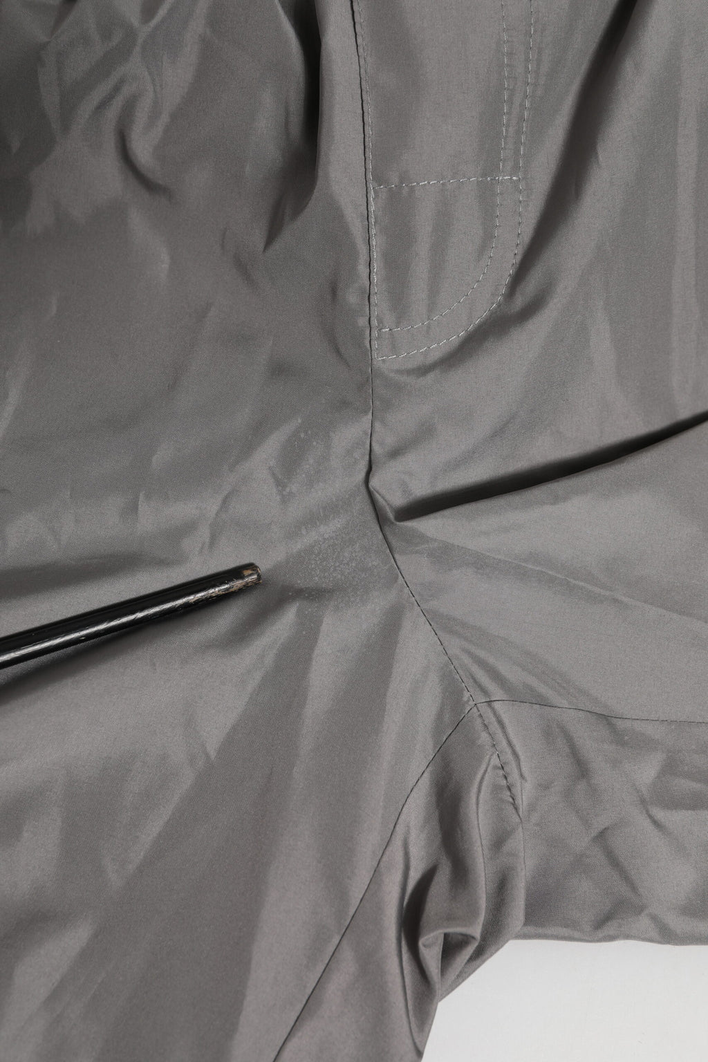 Dolce & Gabbana Hellgraue Nylon-Badeshorts mit elastischer Taille Bademode