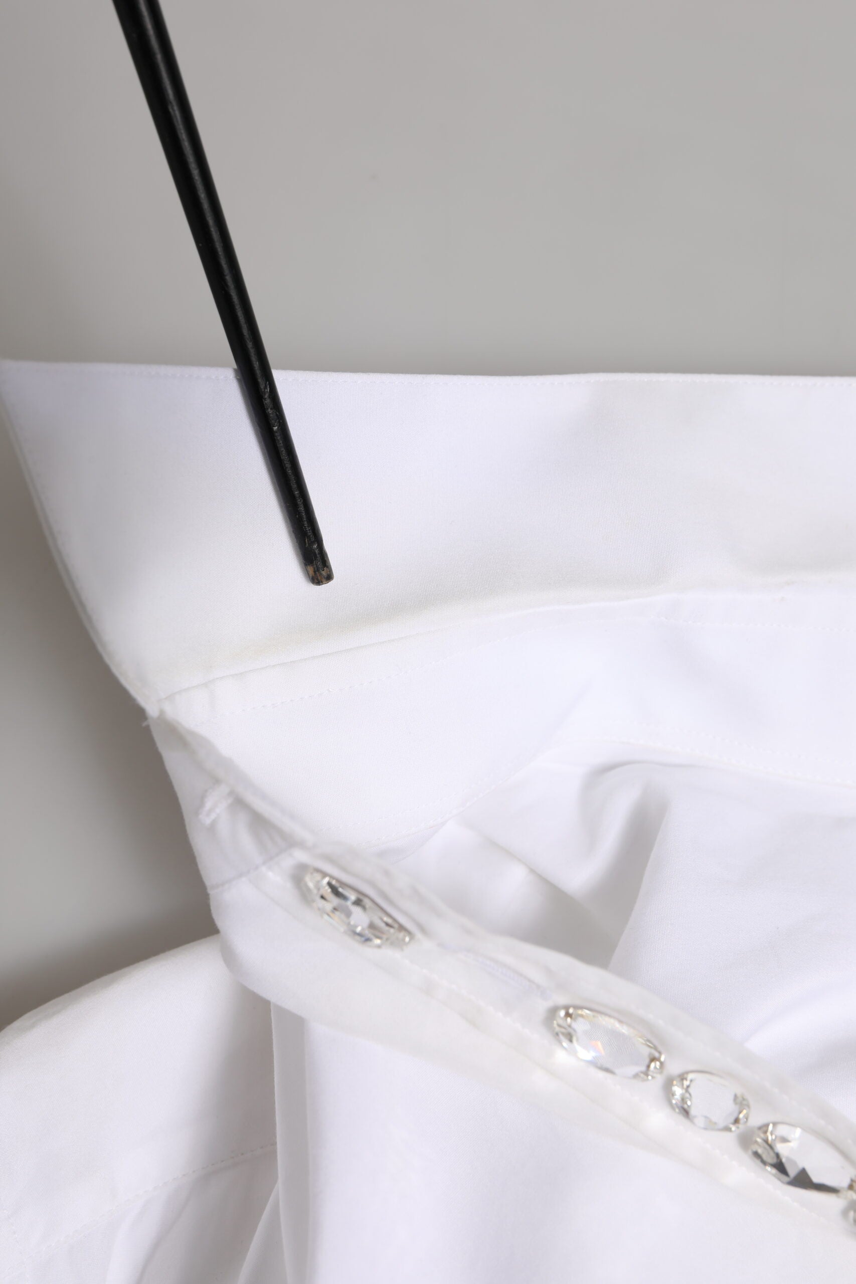 Dolce & Gabbana Weißes kristallbesetztes Hemdblusentop