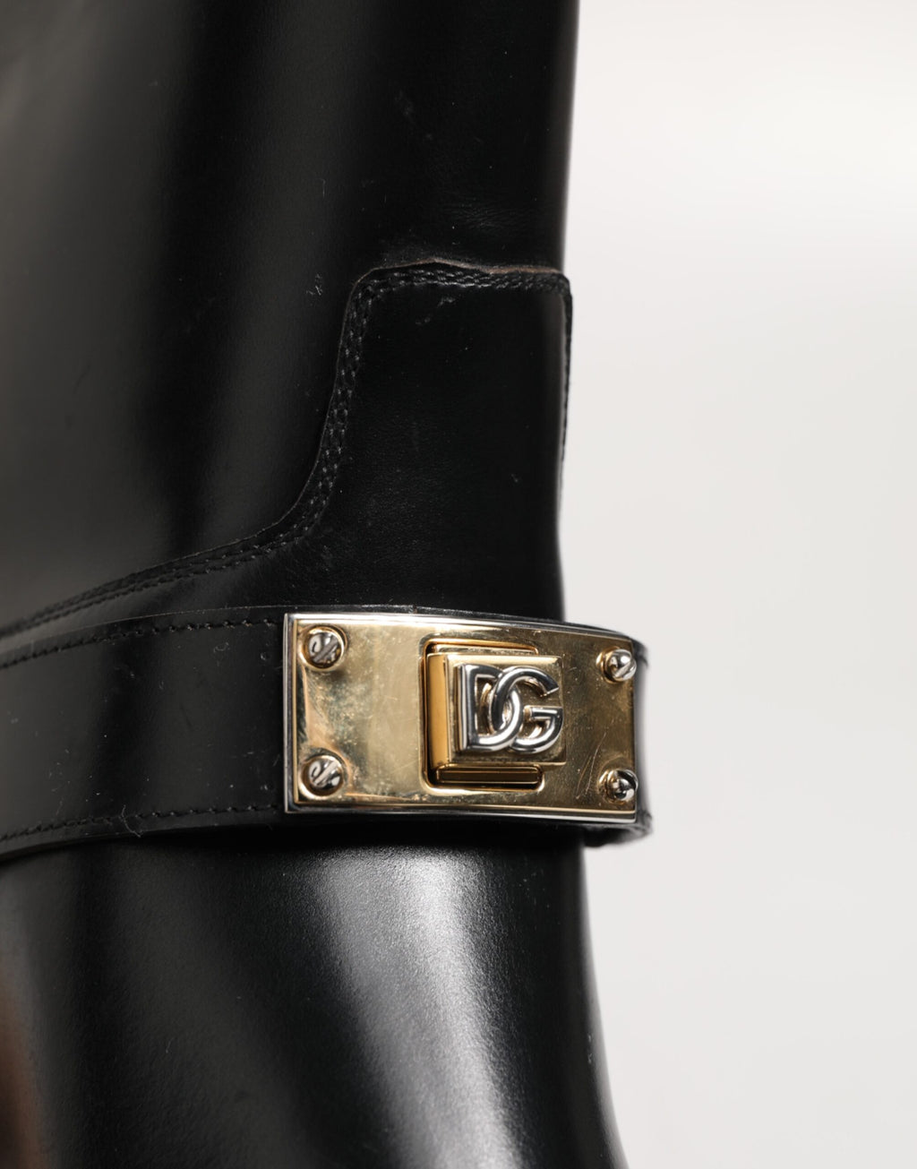 Dolce & Gabbana Schwarzes Logo Plaque Over The Calf Stiefel Schuhe
