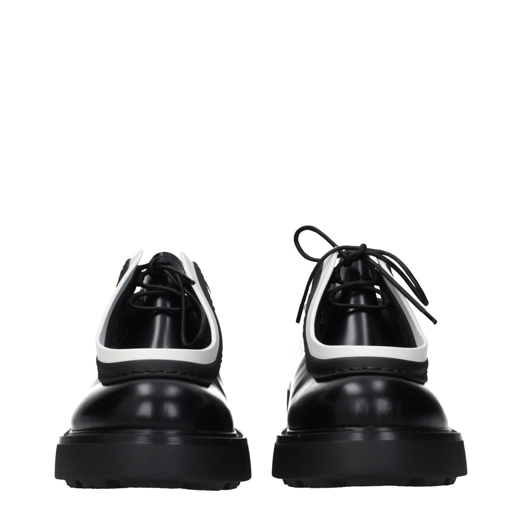 Prada Schwarze Leder Oxfords und Derbies