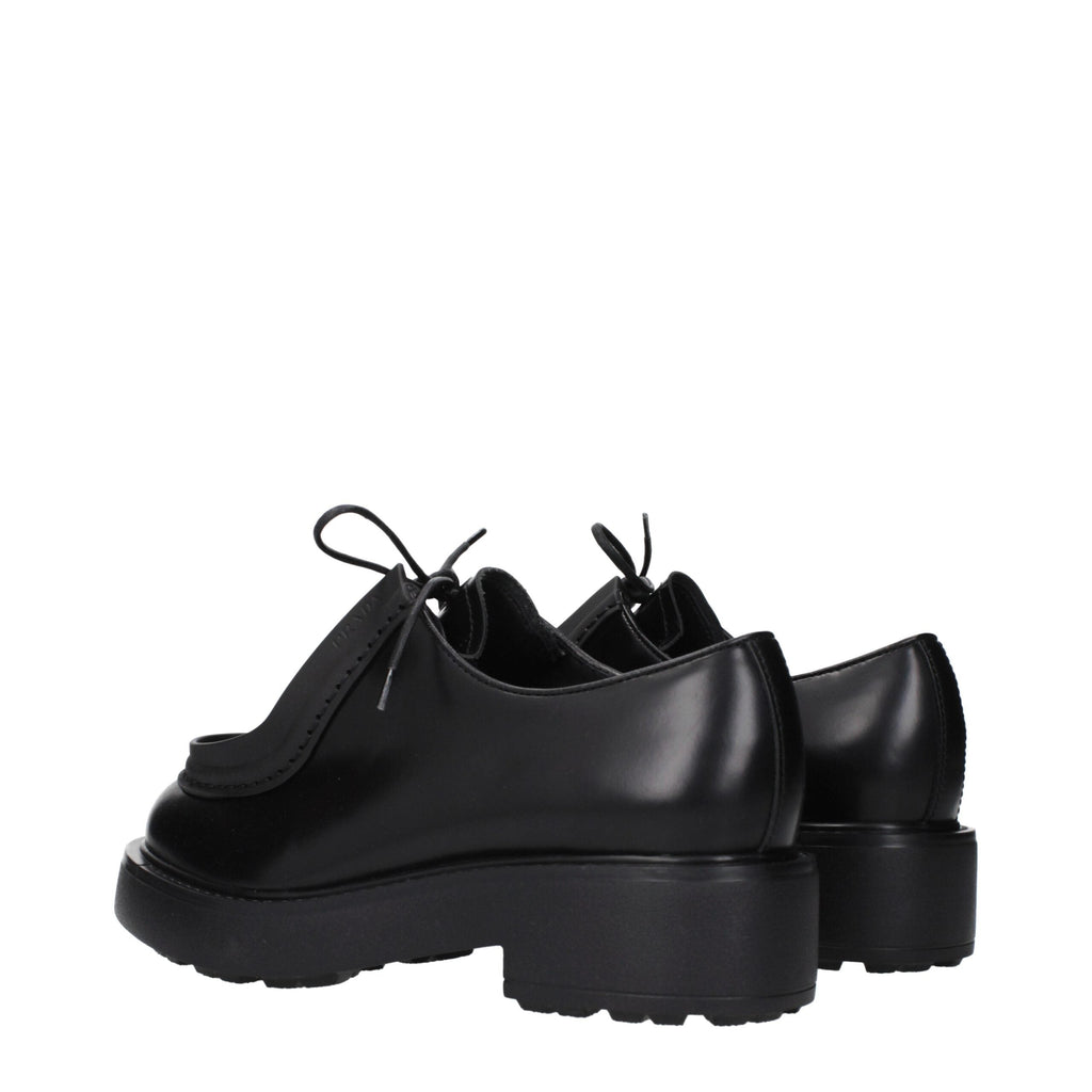 Prada Schwarze Leder Oxfords und Derbies