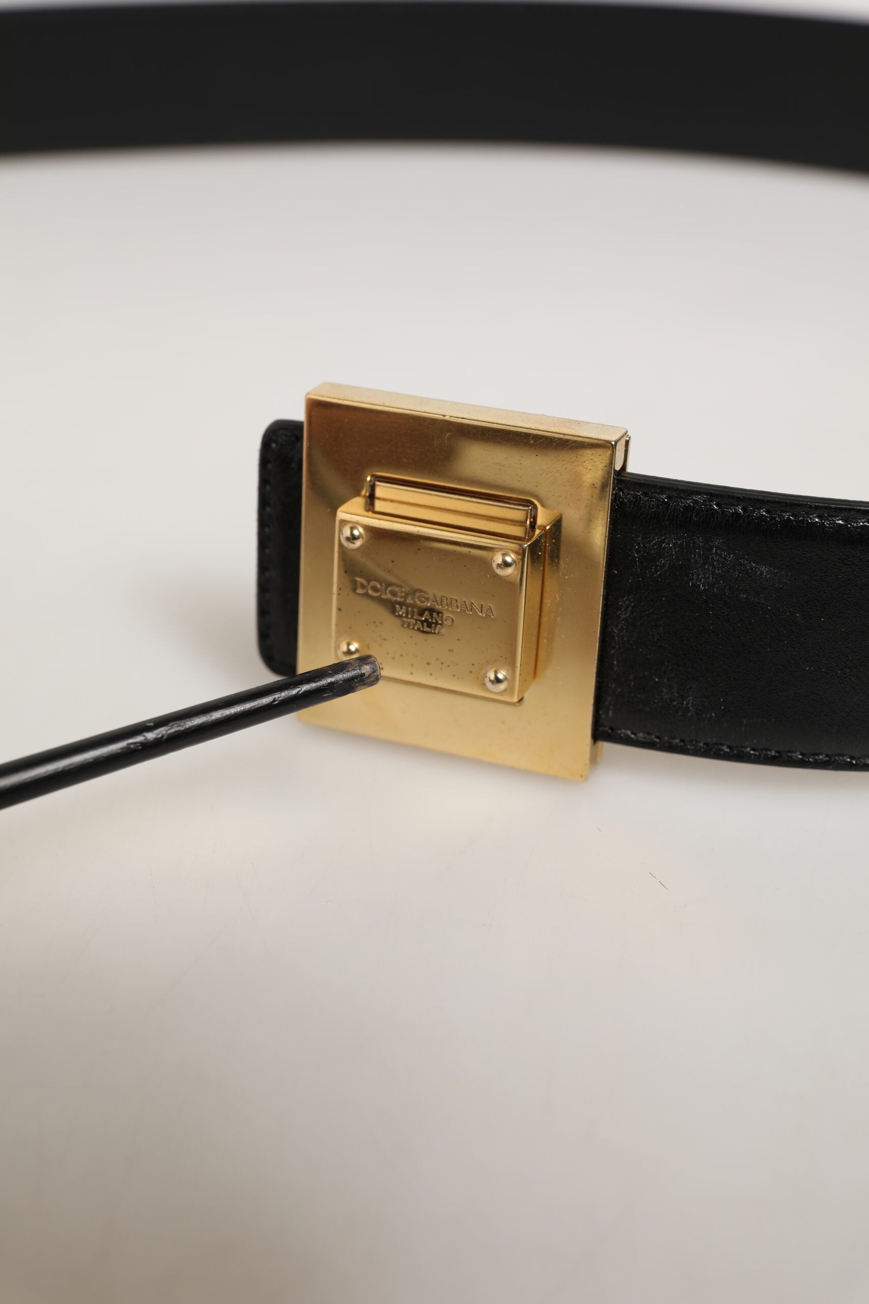 Dolce & Gabbana Schwarzer Leder Gürtel mit klassischer Metall-Logo-Schnalle