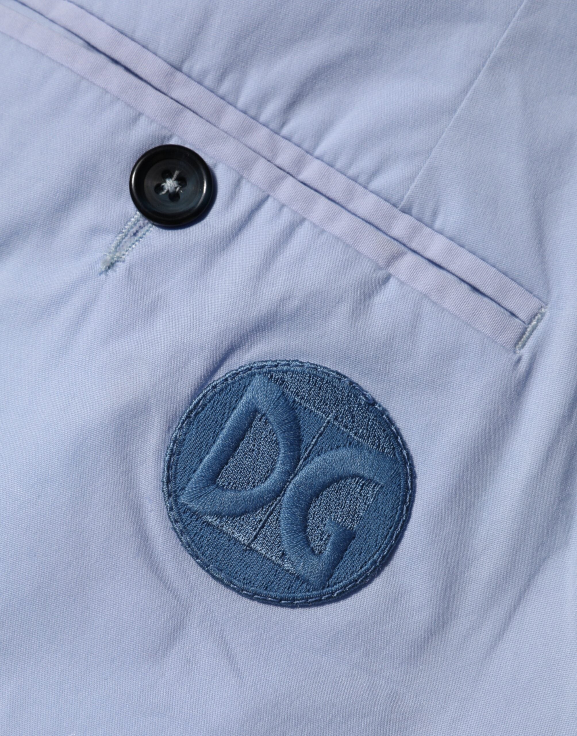 Dolce & Gabbana Hellblaue Baumwoll-Stretch-Hose für Männer mit konischem Schnitt