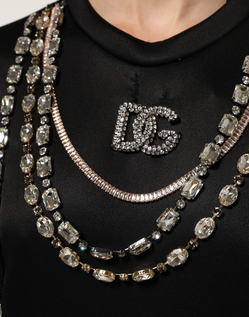Dolce & Gabbana Schwarze Halskette Crystal DG Logo Sweatshirt Pullover