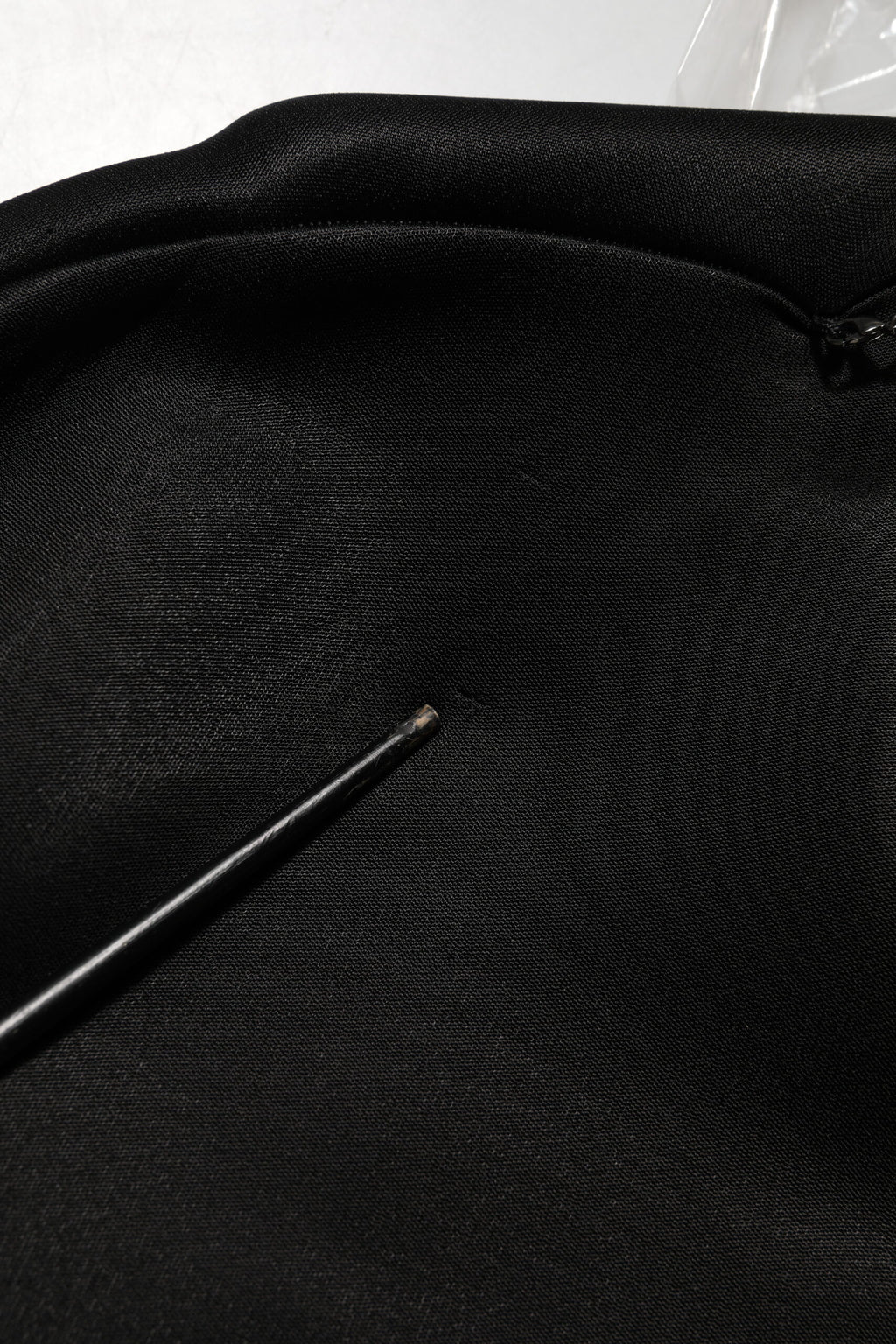 Dolce & Gabbana Schwarze Halskette Crystal DG Logo Sweatshirt Pullover