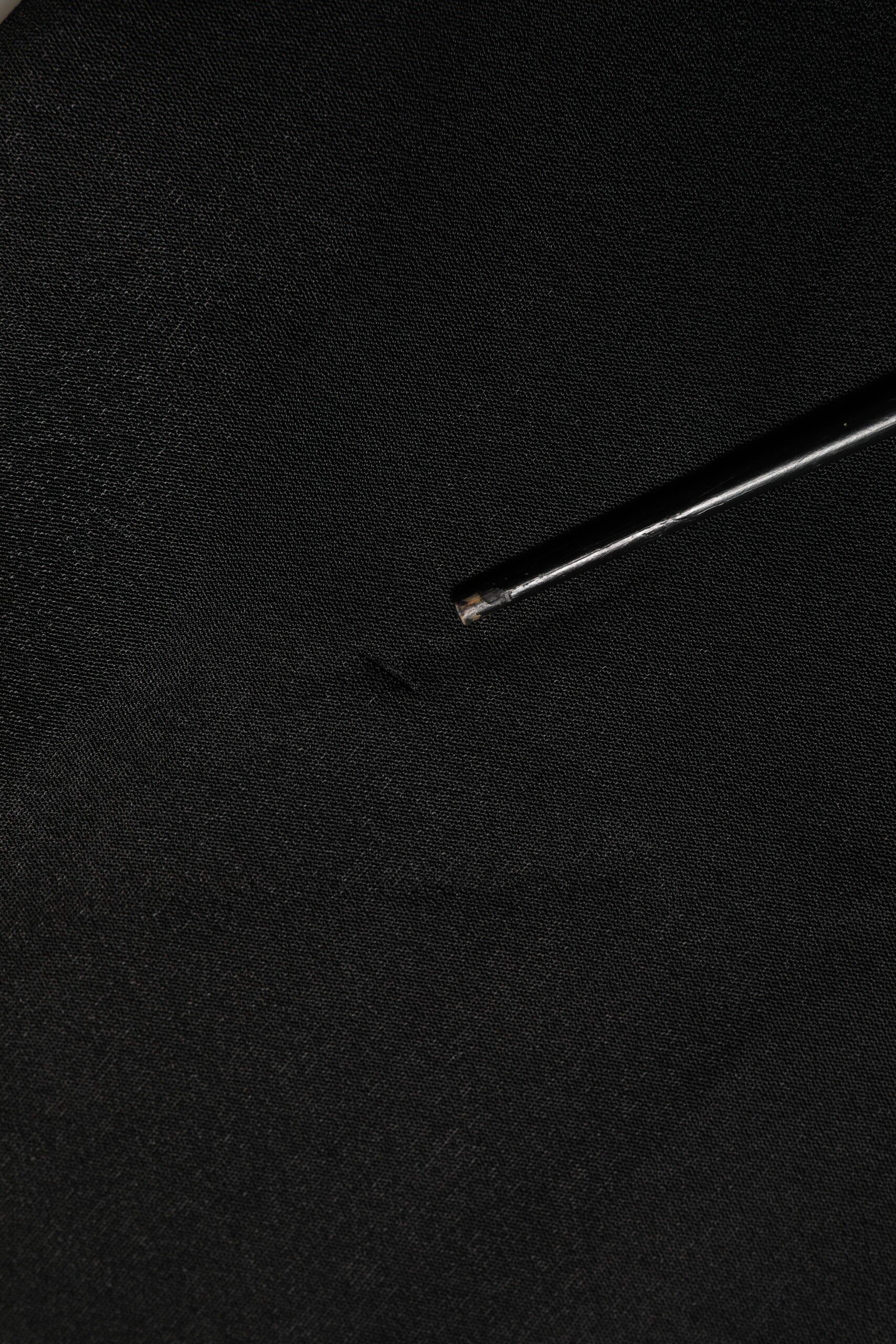 Dolce & Gabbana Schwarze Halskette Crystal DG Logo Sweatshirt Pullover