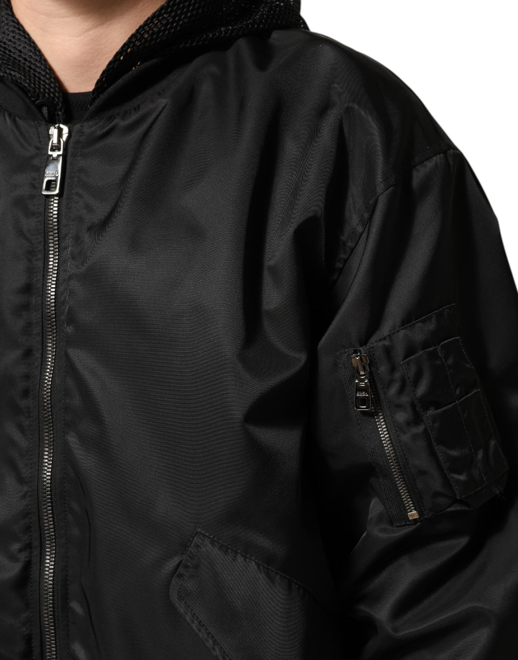 Dolce & Gabbana Schwarze Nylon Bomberjacke mit Kapuze und Reißverschluss für Männer