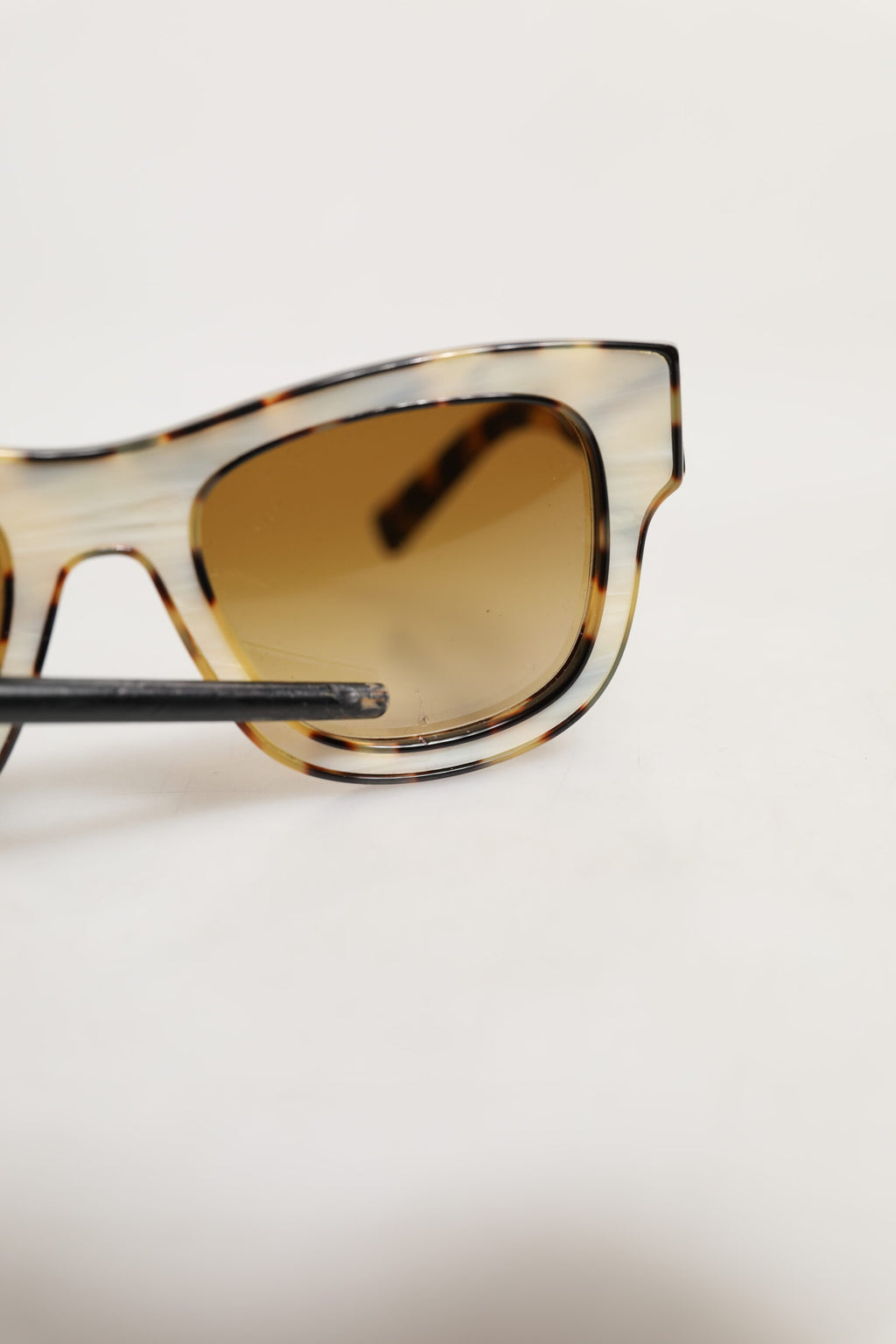 Dolce & Gabbana DG4379F Weißes Schildpatt Gradient Acetat Shades Sonnenbrille