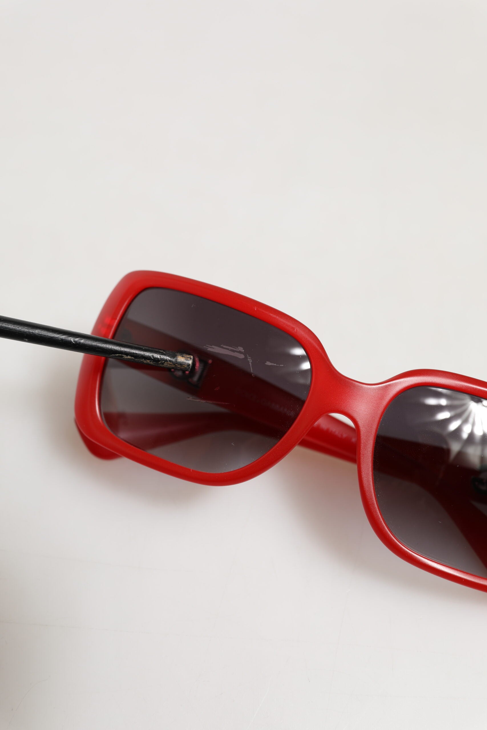 Dolce & Gabbana DG6093 Rot Rechteckig Grau Graduierte Gläser Sonnenbrille