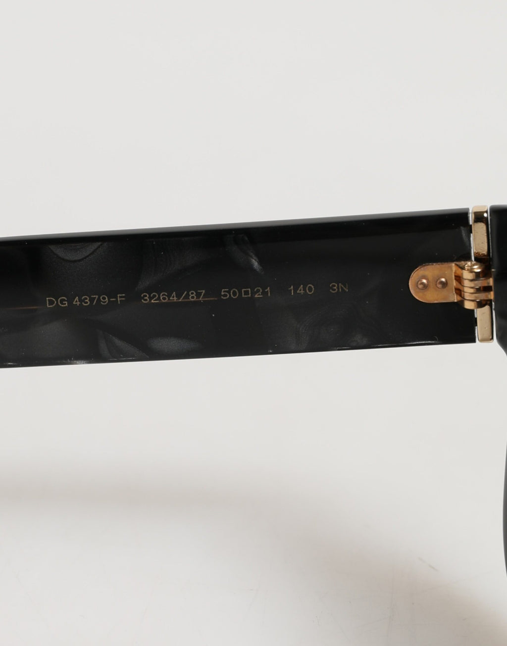 Dolce & Gabbana DG4379F Pearl White Acetat Frame Shades Sonnenbrille