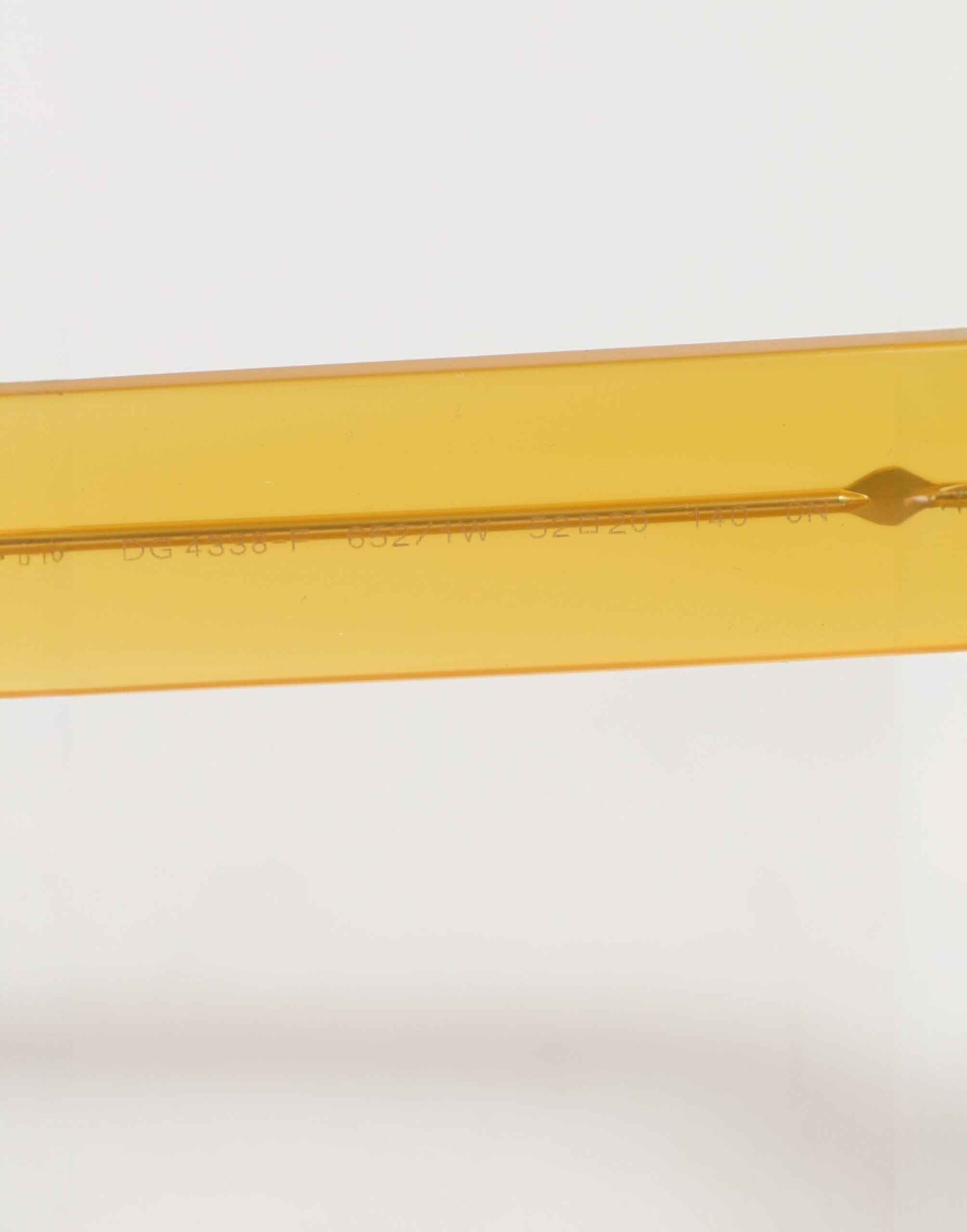 Dolce & Gabbana Gelbe Acetat-Sonnenbrille Eccentric Sartorial