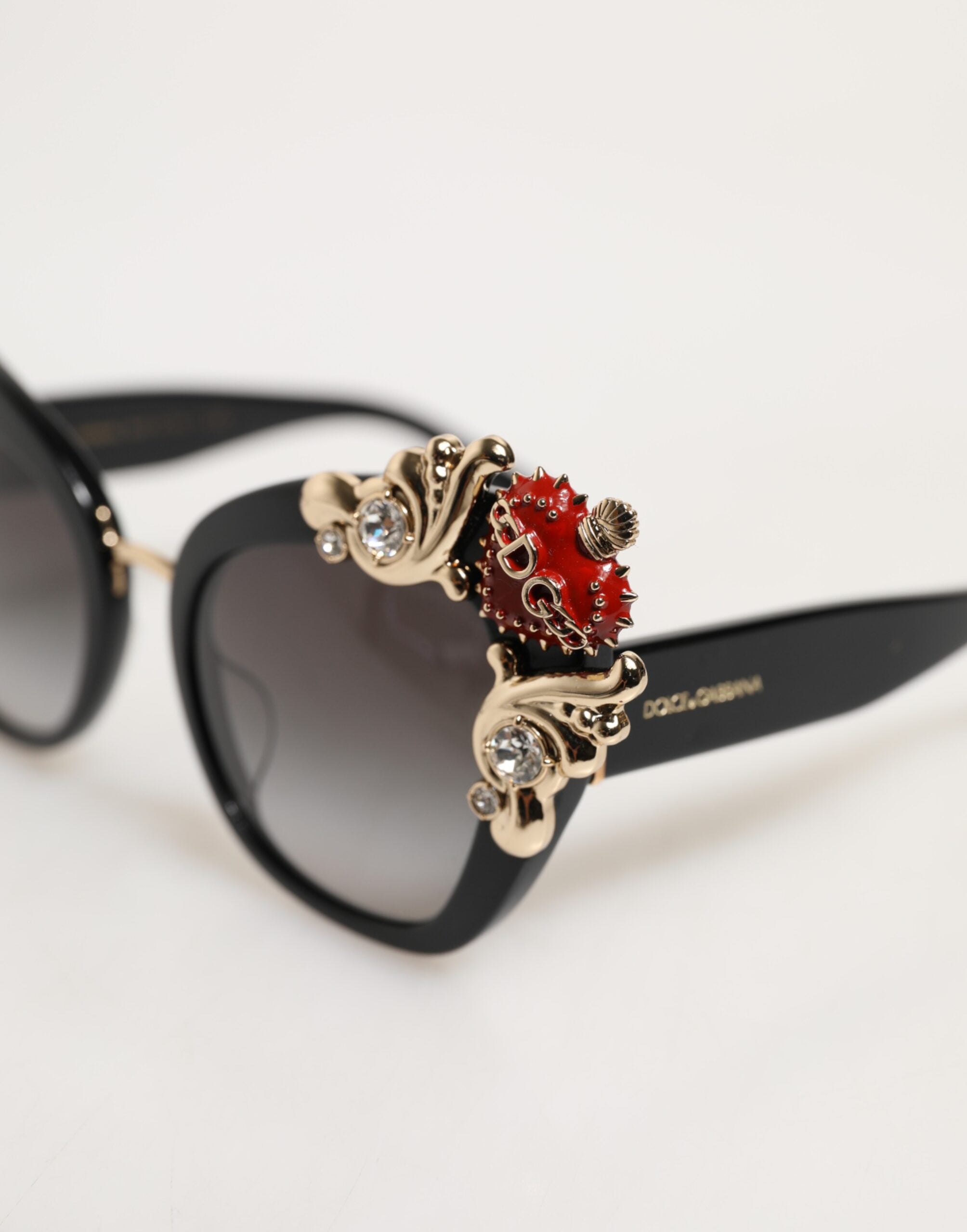 Dolce & Gabbana DG4319F Rote Schmetterlings-Sonnenbrille mit Kristall und heiligem Herzen