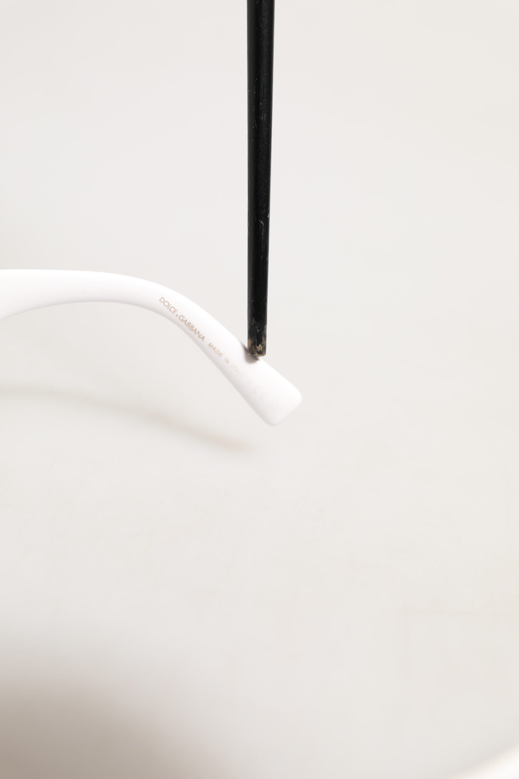 Dolce & Gabbana Re-Edition Sonnenbrille mit Weißem Gestell