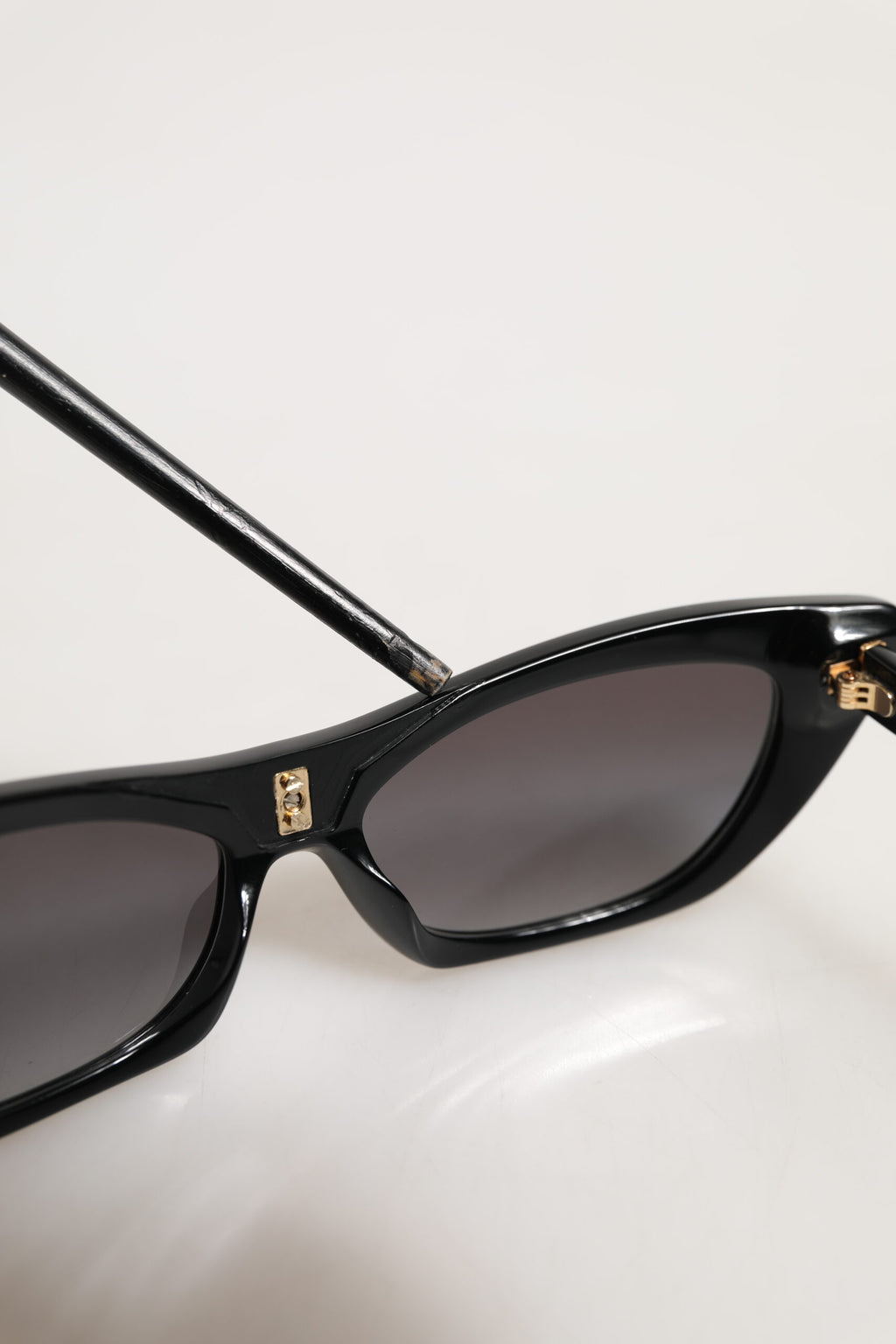 Dolce & Gabbana Schwarze Re-Edition DNA Cat-Eye Sonnenbrille