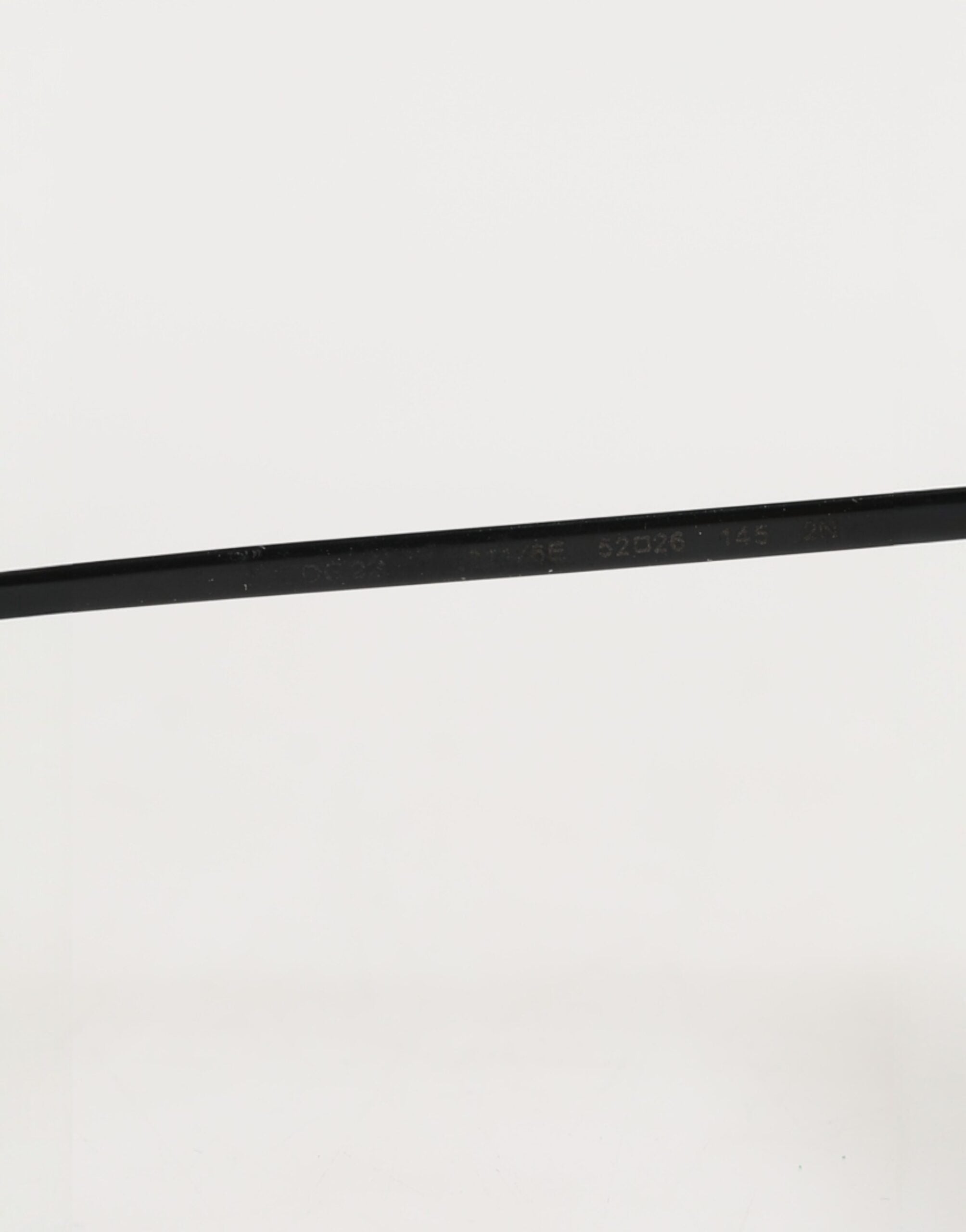 Dolce & Gabbana DG2225 Sonnenbrille mit schwarzer und goldener Spitze und braunen Verlaufsgläsern