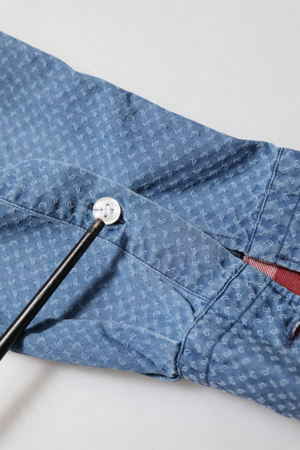 AGLINI Blaues Jeanshemd mit Kragen und schmaler Passform