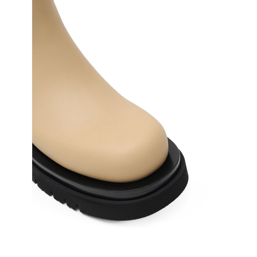 Bottega Veneta Beigefarbene Chelsea-Stiefel aus Leder