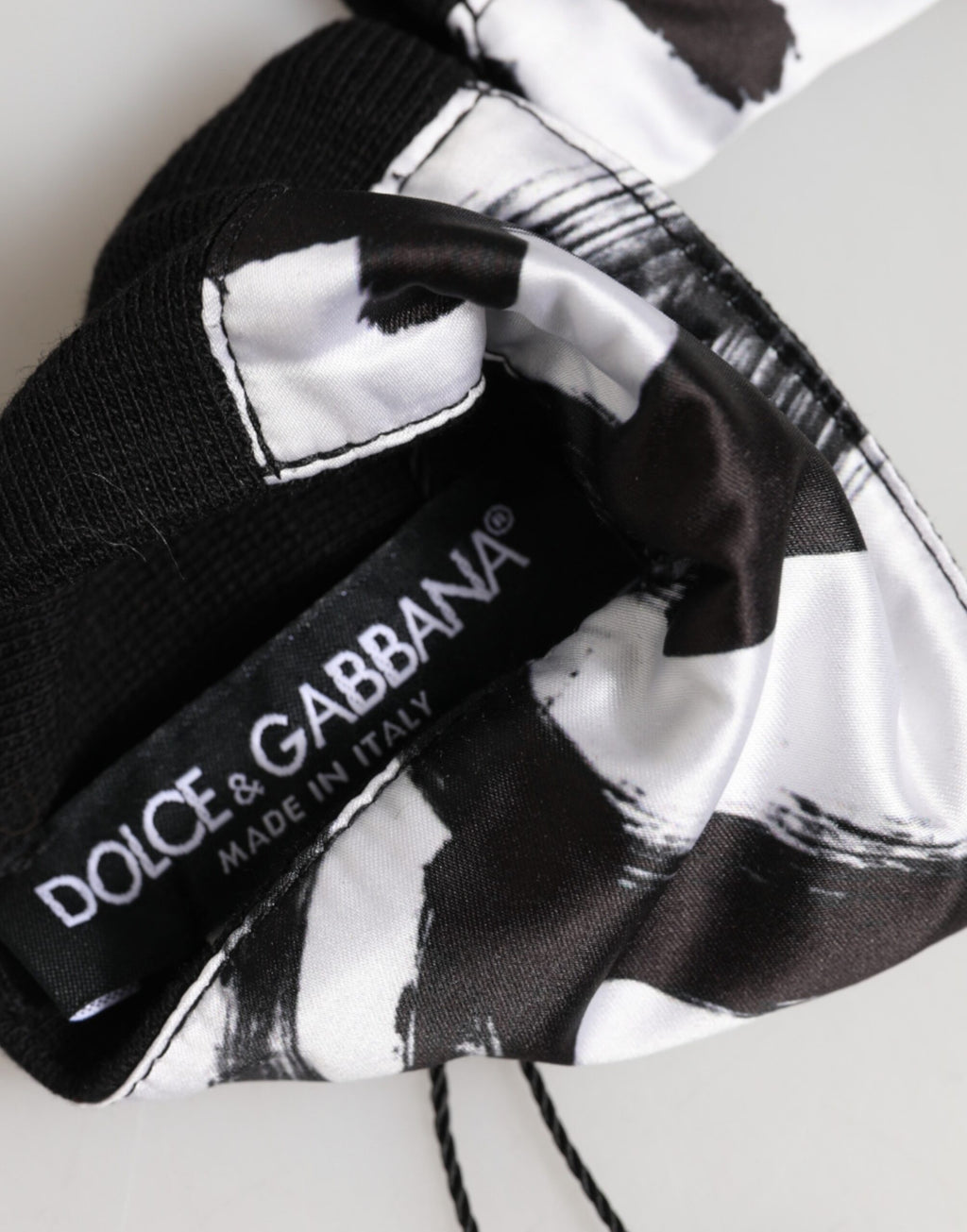 Dolce & Gabbana Schwarzes und weißes DG-Logo-Seiden-Armband, 1 Paar