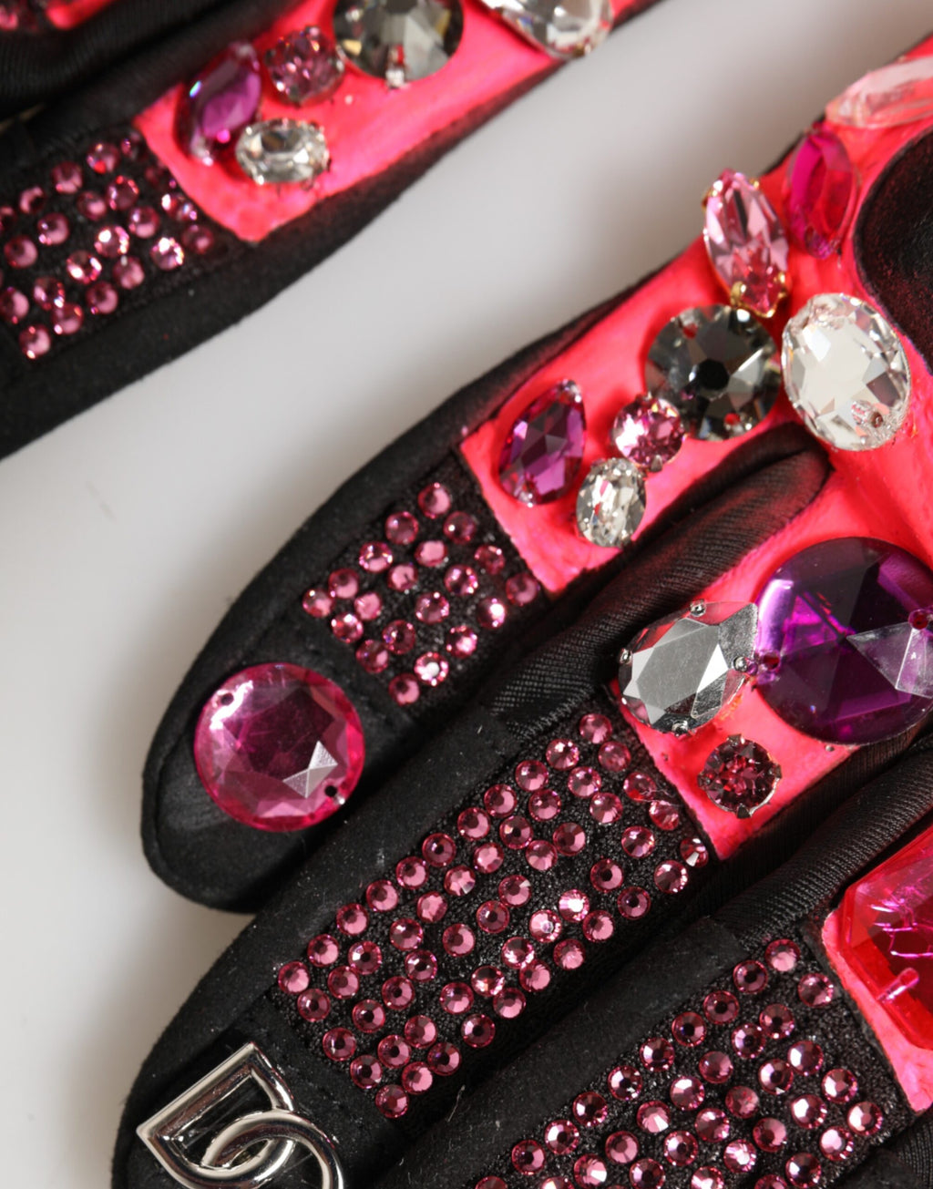 Dolce & Gabbana Schwarze Handschuhe mit pinken Kristallen, Handgelenkslänge