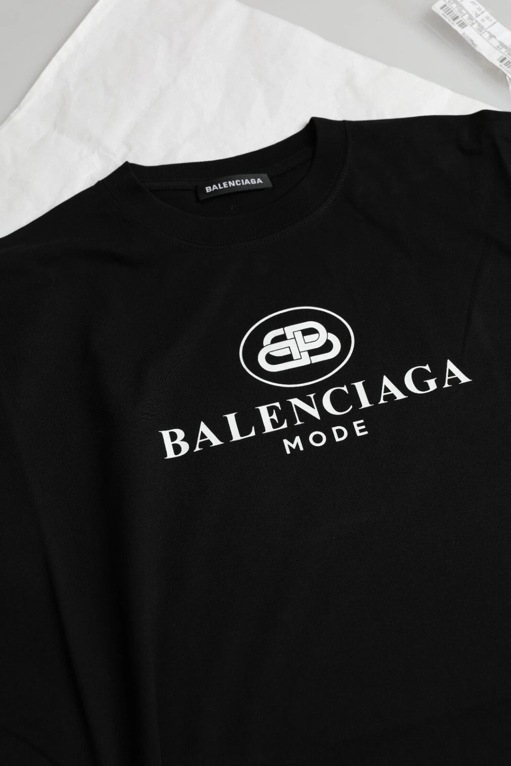 Balenciaga Schwarzes Baumwoll-T-Shirt mit Rundhalsausschnitt und Logo-Print