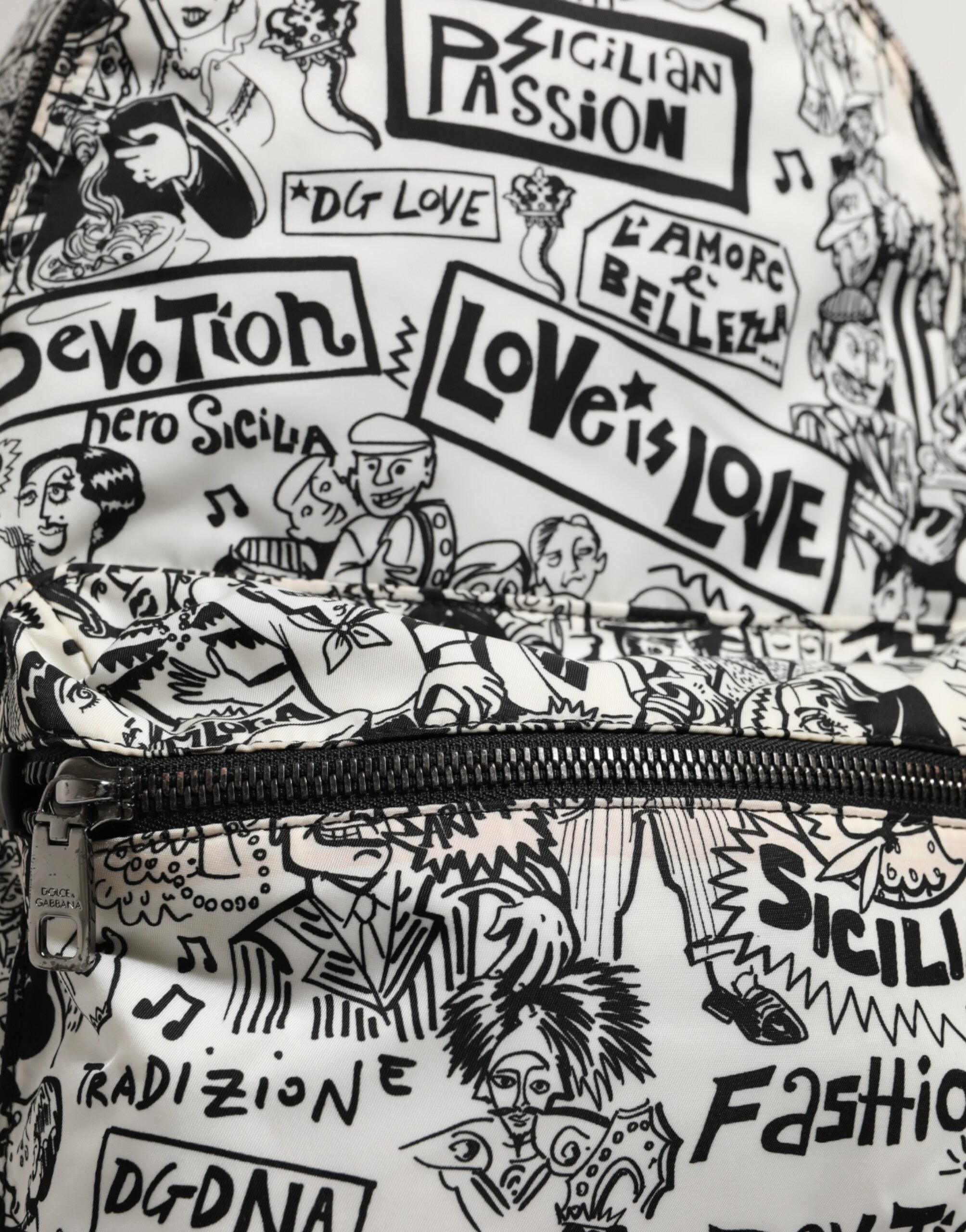 Dolce & Gabbana Rucksack mit Graffiti-Print in Schwarz-Weiß für Herren