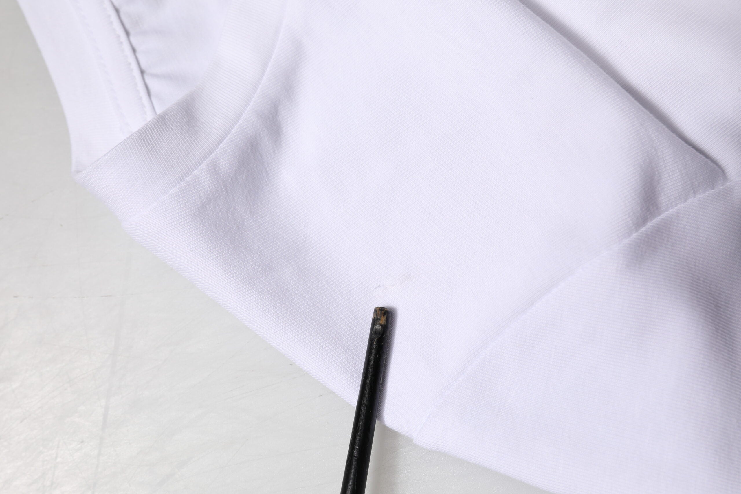 John Richmond Weißes Bedrucktes Baumwoll-Stretch-T-Shirt mit Rundhalsausschnitt