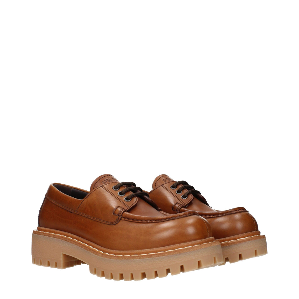 Prada Braune Leder-Oxfords und -Derbies