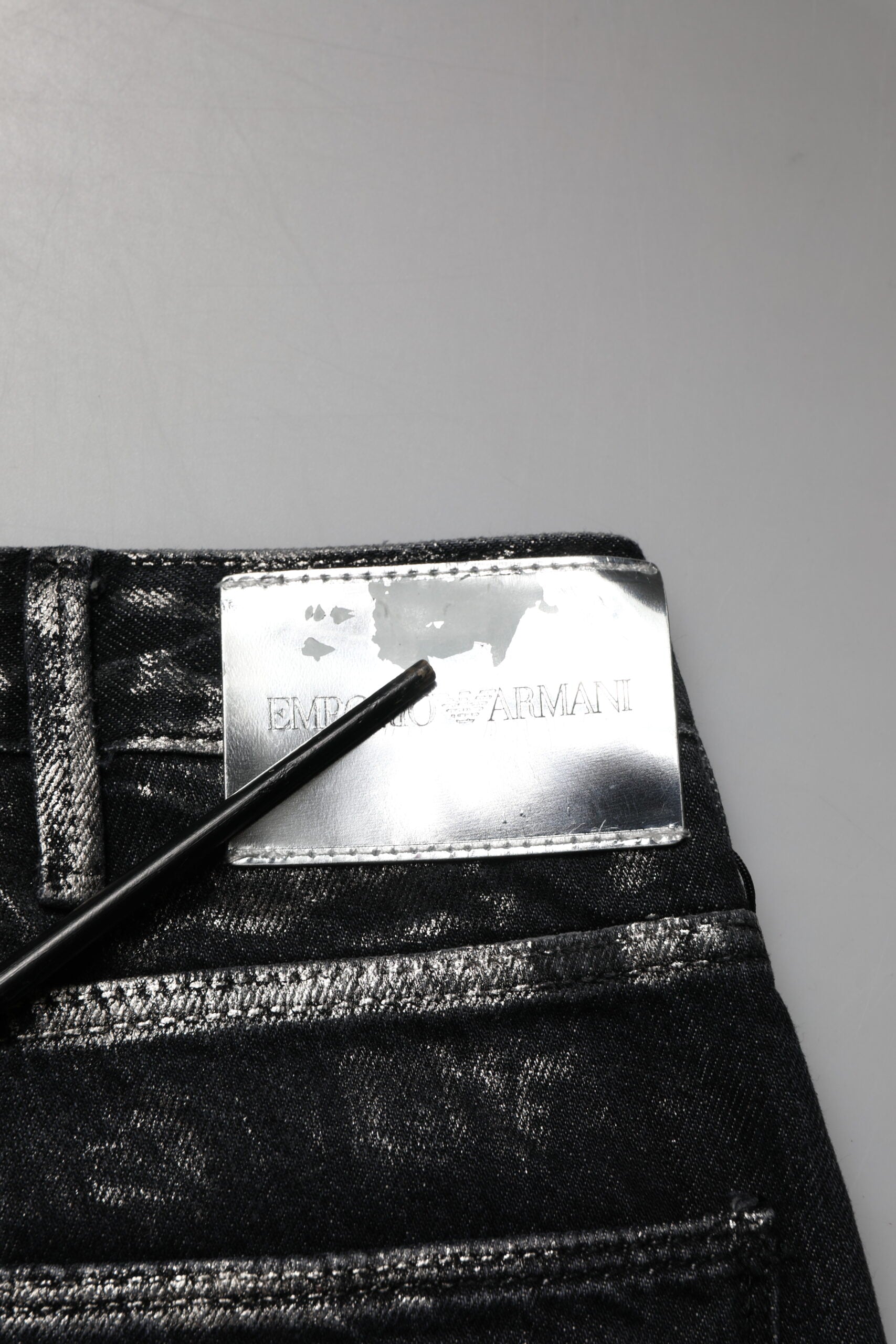 Emporio Armani Schwarze Washed Slim Fit Herren-Jeans aus Baumwoll-Denim