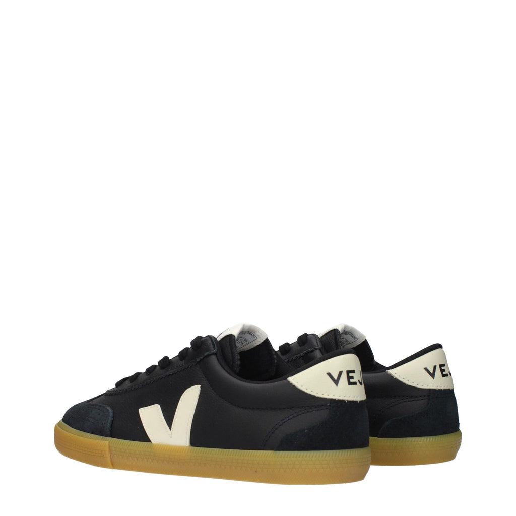 Veja Schwarze Leder-Sneakers mit niedrigem Schaft