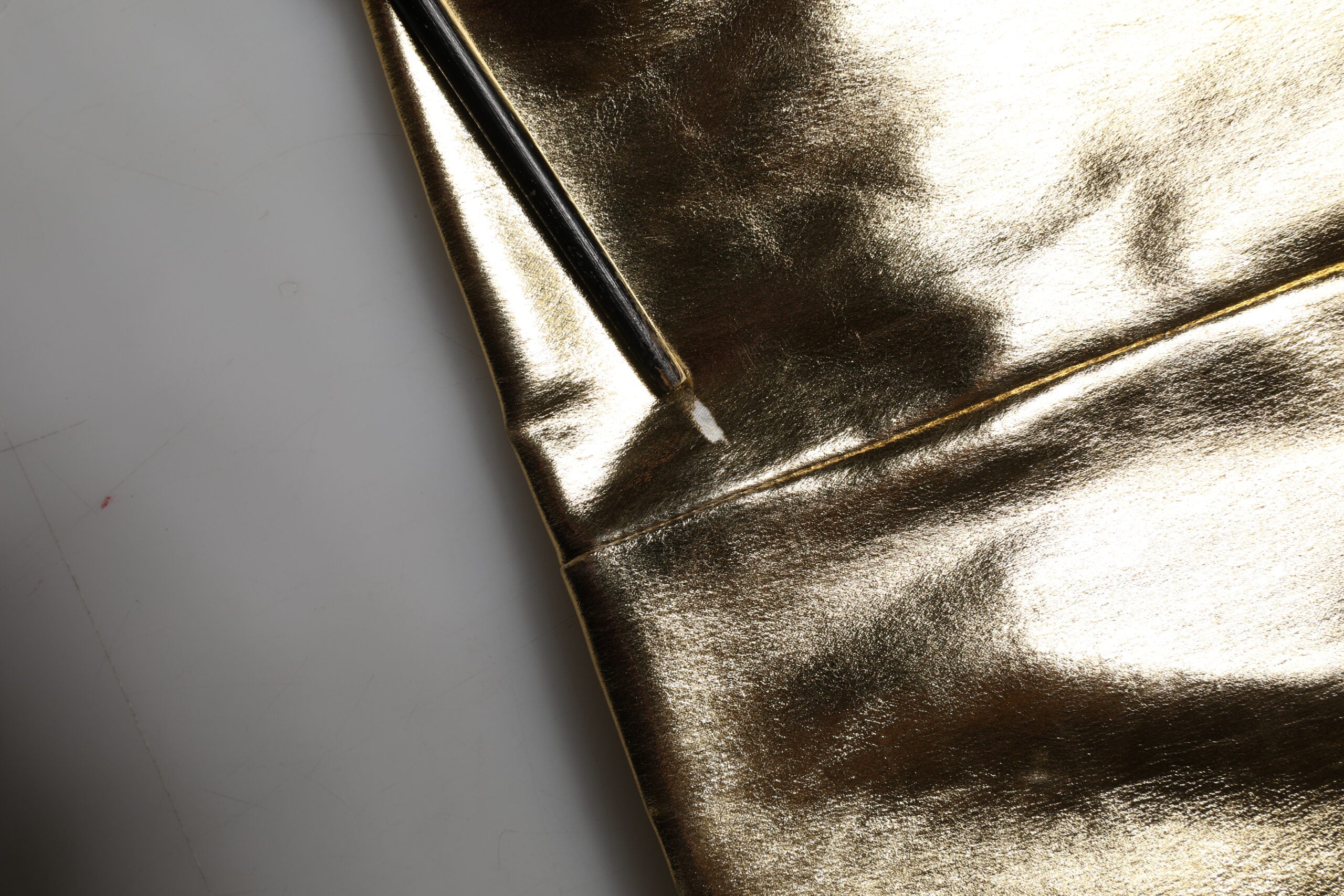 Dolce & Gabbana Goldener Acetat-Kristall-Minirock mit hoher Taille