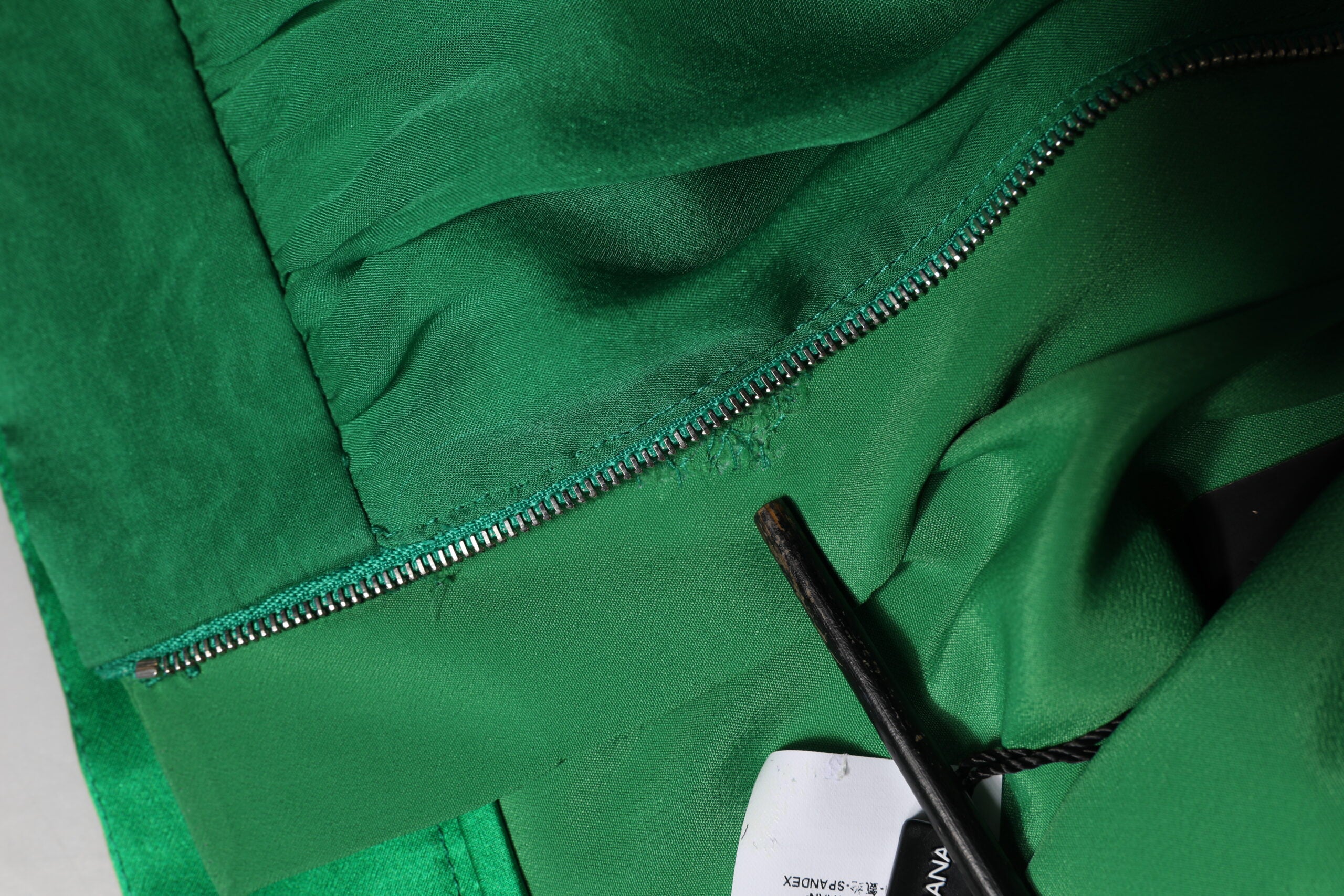 Dolce & Gabbana Grüne Seiden-Hotpants mit hohem Bund