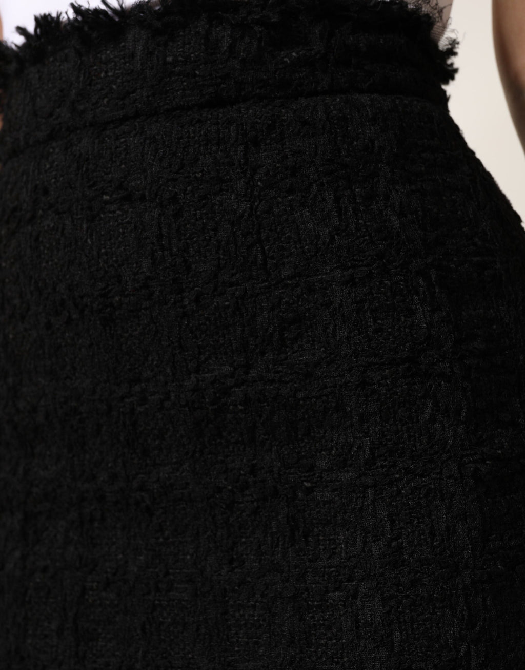 Dolce & Gabbana Schwarzer Nylon-Minirock mit hohem Bund und offener Naht