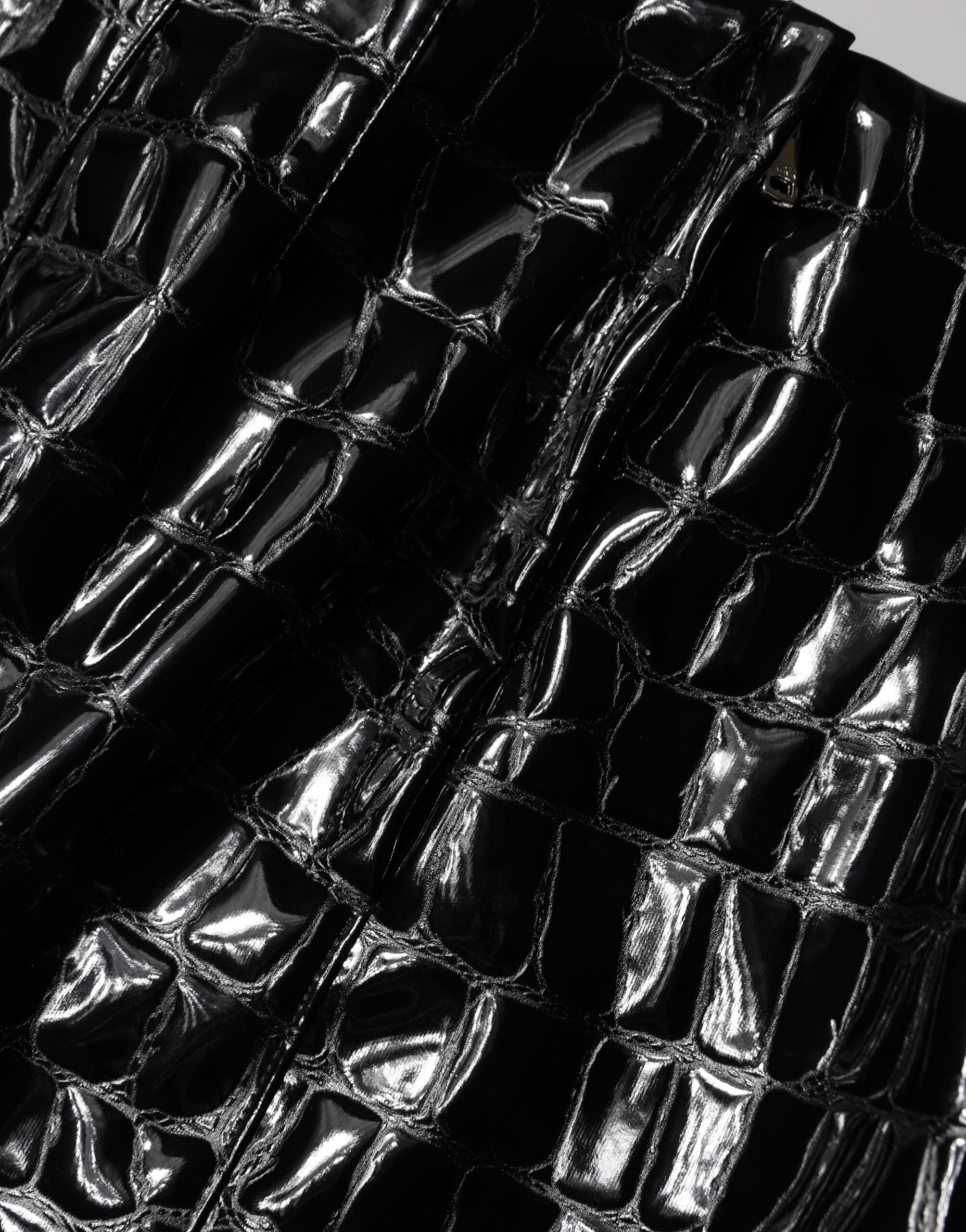 Dolce & Gabbana Schwarzer Midirock aus Kroko-Kunstleder mit Miditaillie