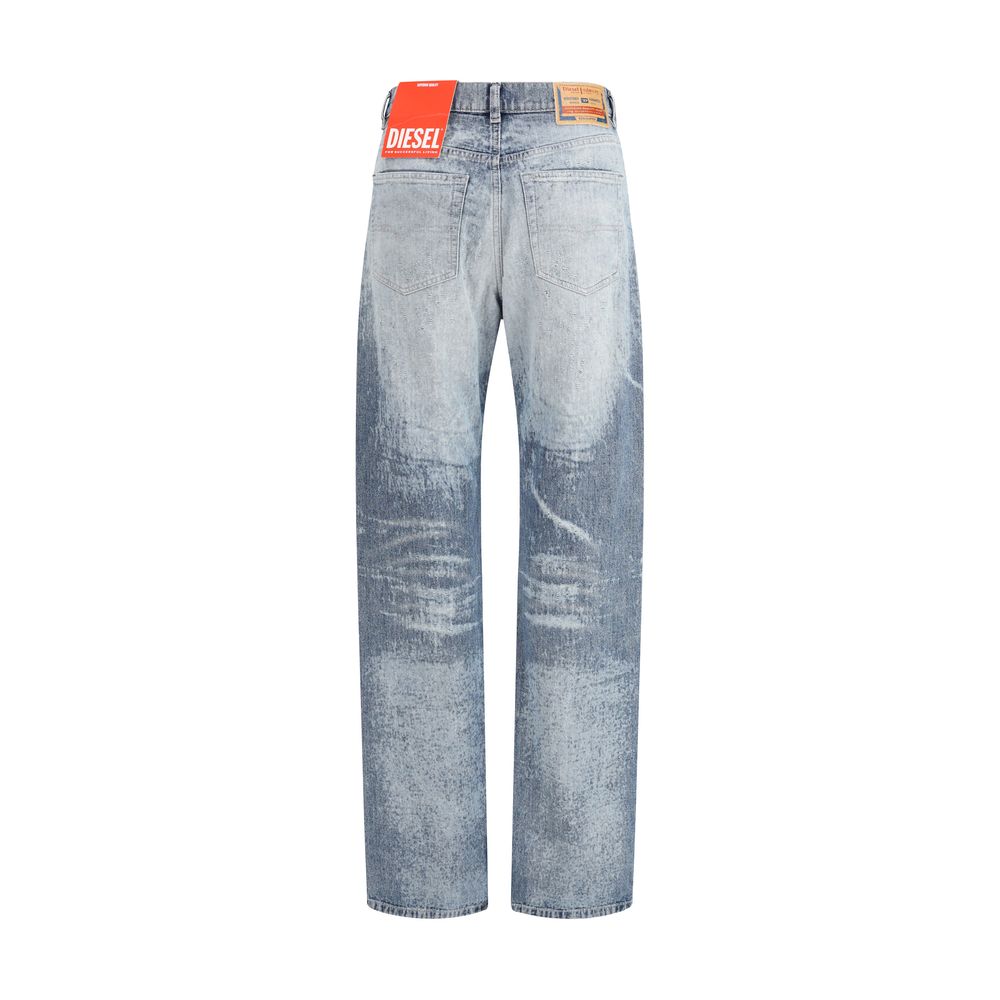 Diesel Hellblaue Baumwoll-Jeans mit geradem Bein