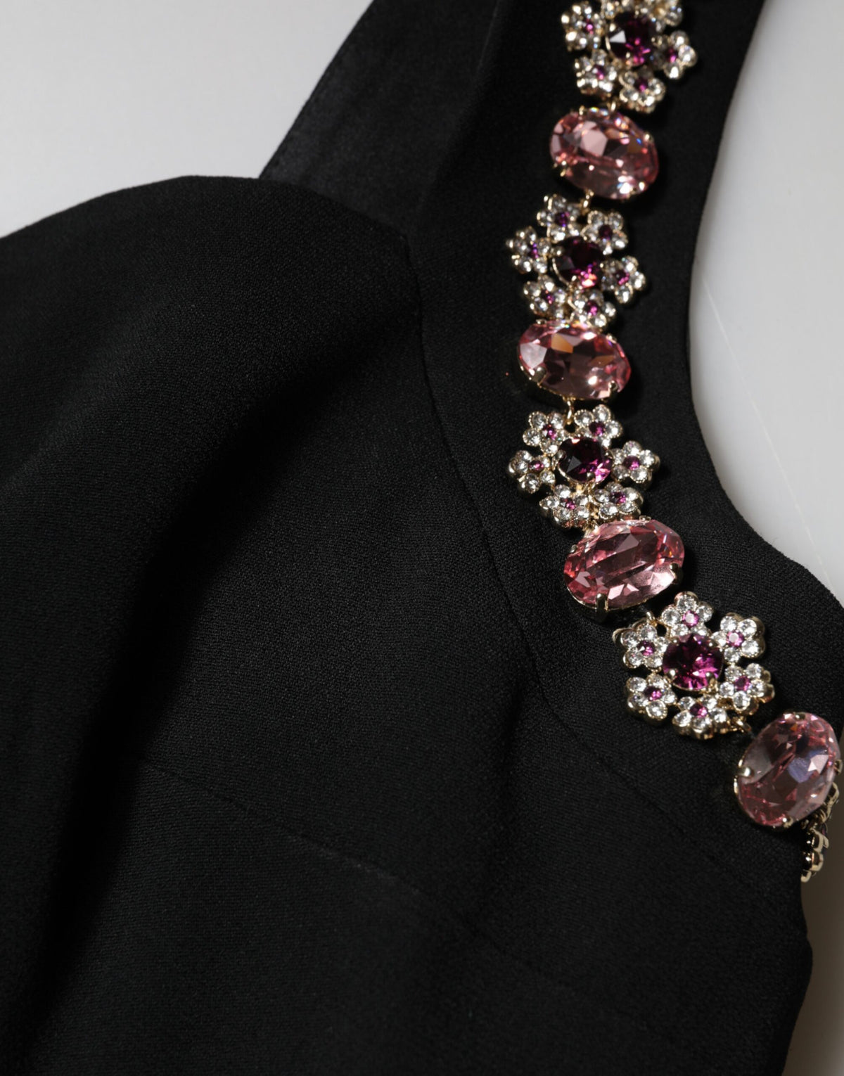 Dolce & Gabbana Zwarte Getailleerde Lange Avondjurk met Versieringen
